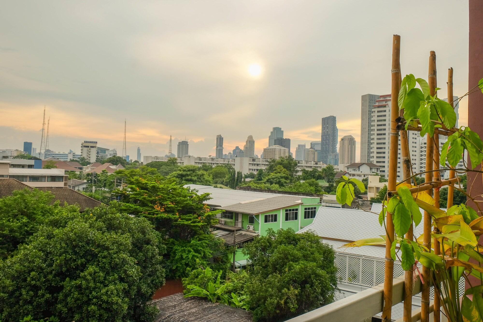 Baansabai Ramaiv Aparthotel Bangkok Esterno foto